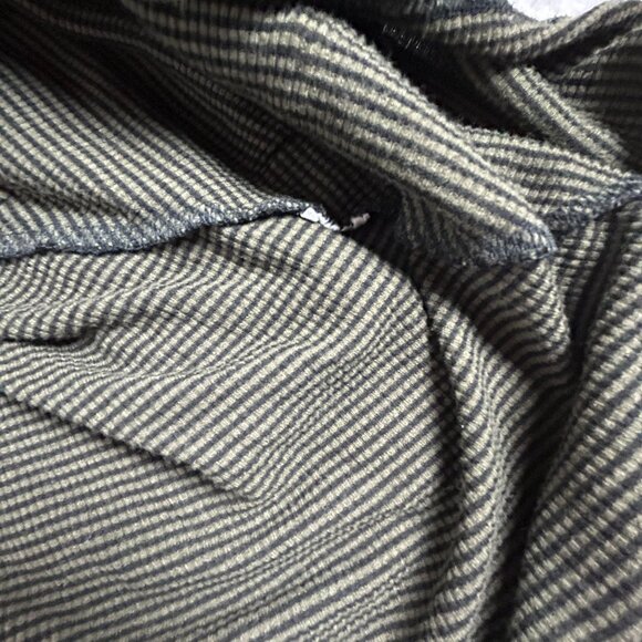 Comfy USA Womens Green & Black Striped Long Sleeve Button Front Shirt Top Medium - Picture 4 of 8